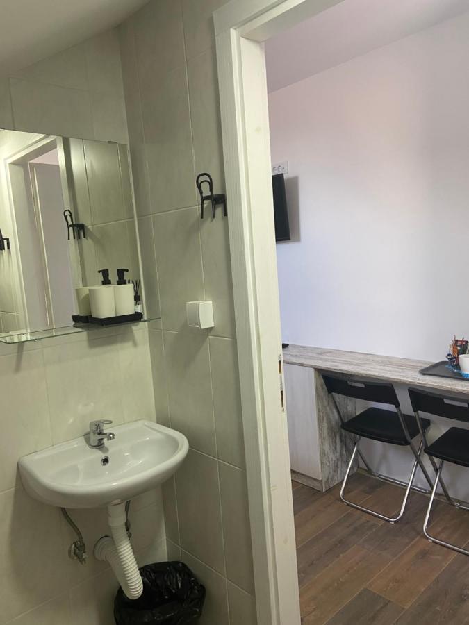 Omis Rooms Панчево Екстер'єр фото