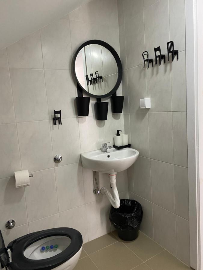 Omis Rooms Панчево Екстер'єр фото