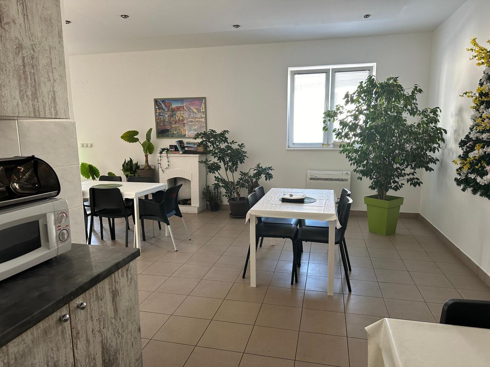 Omis Rooms Панчево Екстер'єр фото